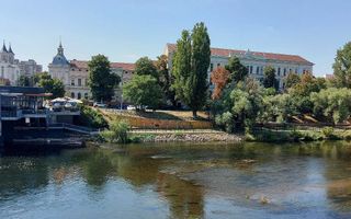Apartament de închiriat central - Poză 1