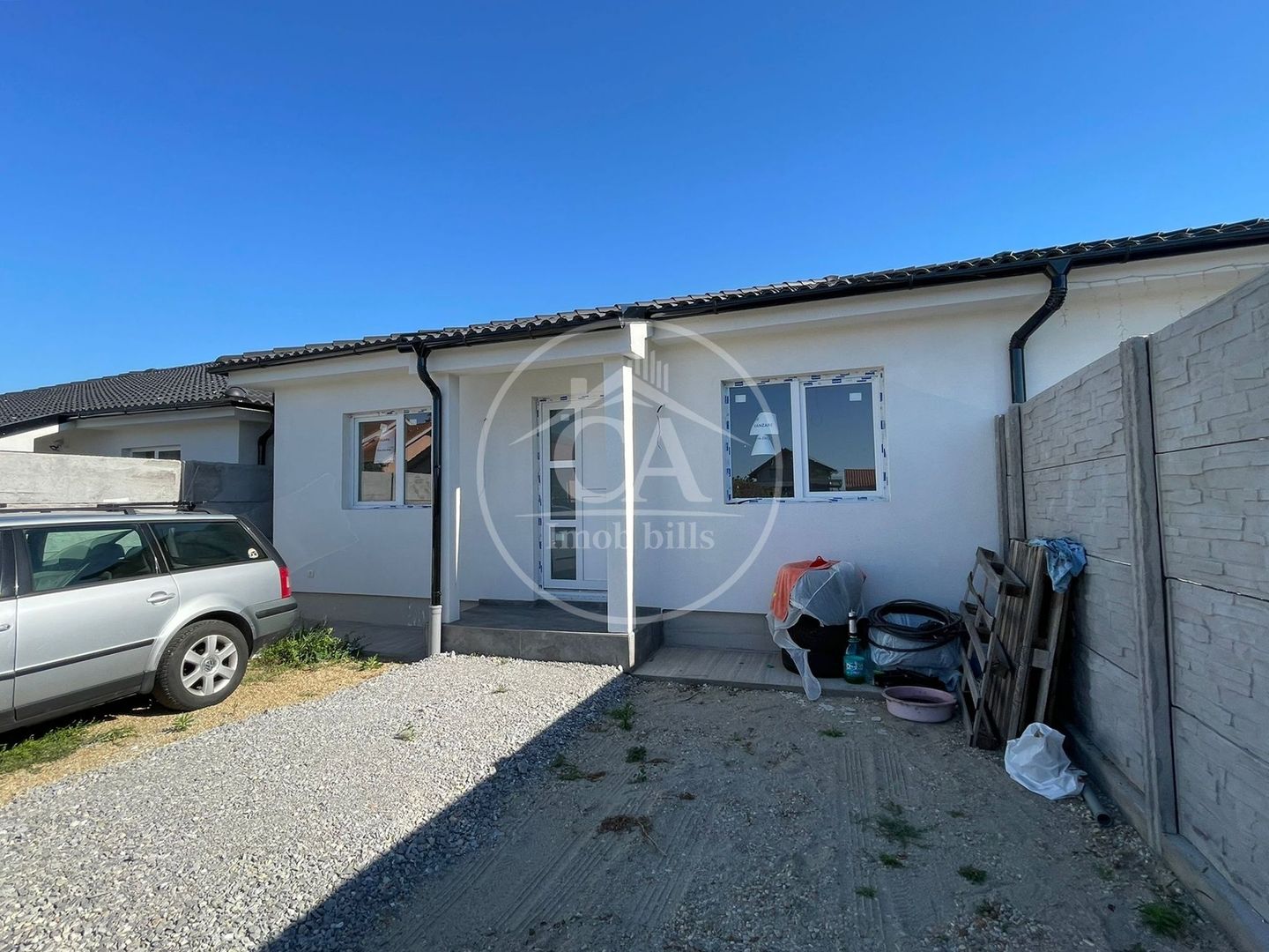 Casă de vânzare tip duplex cu 4 camere în Nojorid, Oradea. - Poză 3