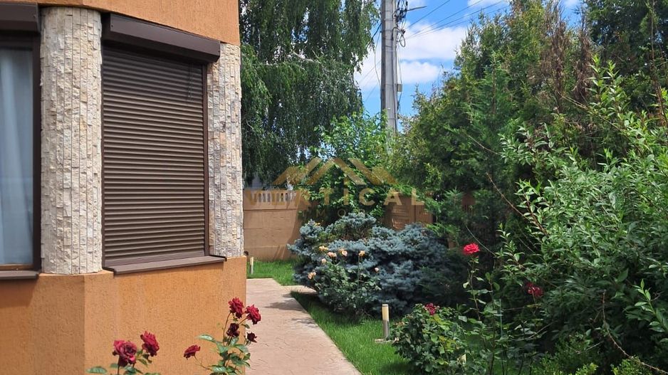 Casă deosebită, Zona Miorița – Comuna Berceni, Curte amenajată - Poză 7