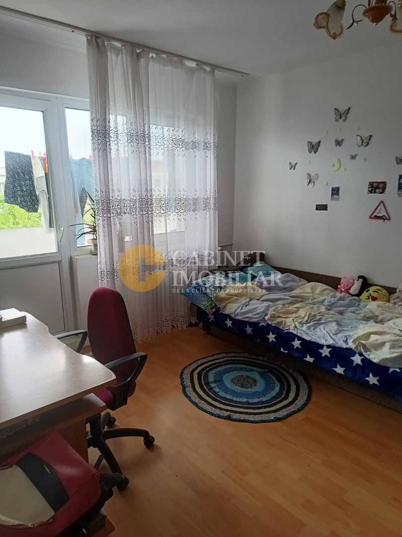 1050 Euro/MP - 3 camere SD - Zona Podu Ros - Poză 4
