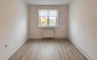 Apartament la casa 4 camere de închiriat Strand Sibiu - Poză 6
