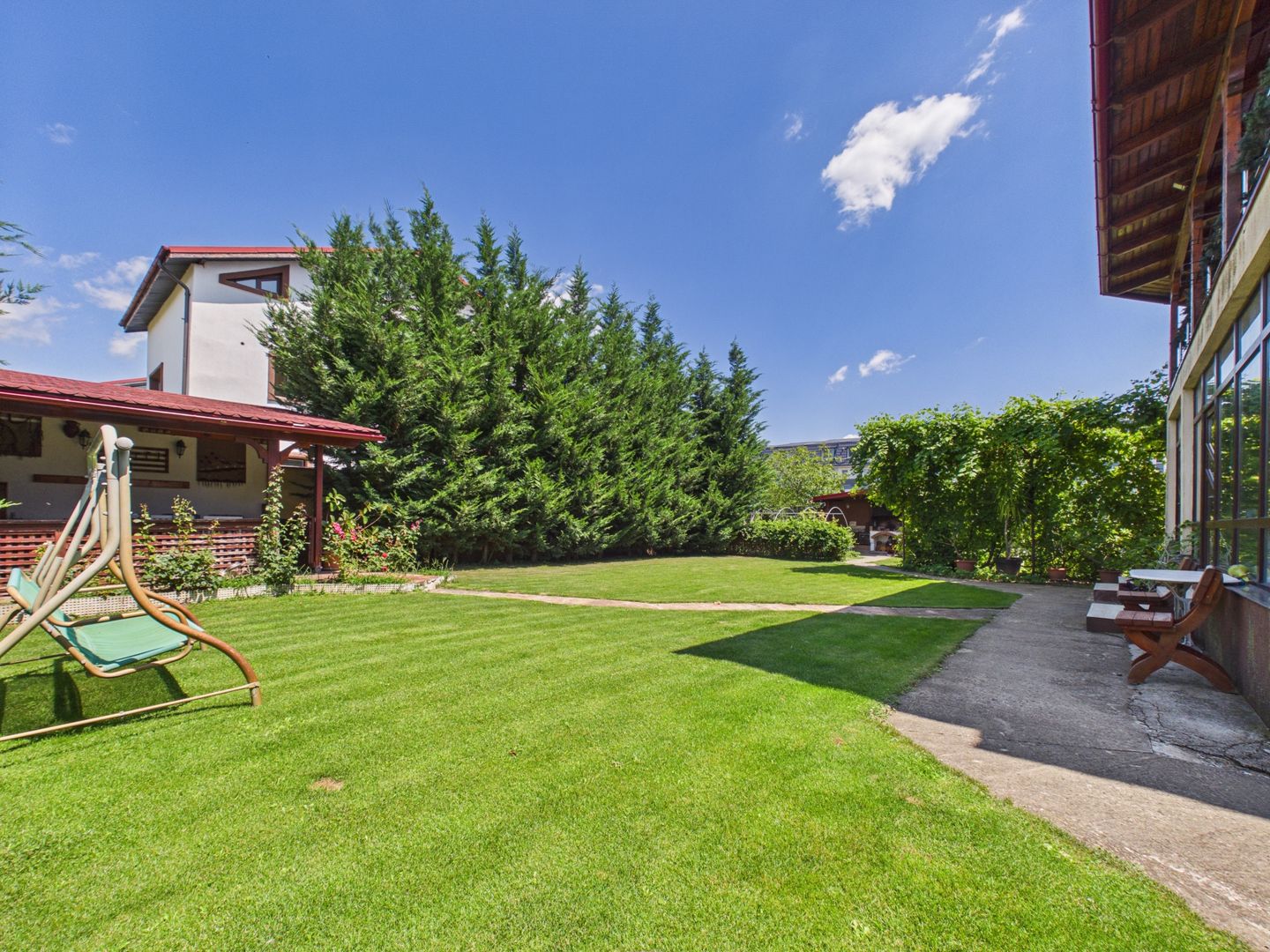 Vilă 10 camere + spațiu comercial | teren 1.300 mp | Otopeni 23 August - Poză 29