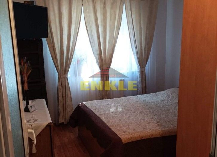 Apartament 3 camere, zona Primaverii, etaj 1 - Poză 3
