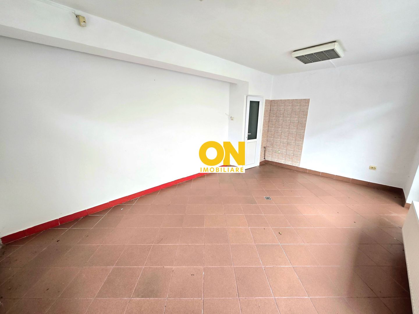 Spațiu Comercial, 15mp, Pretabil Pentru Arhivă, Cetate - Poză 1