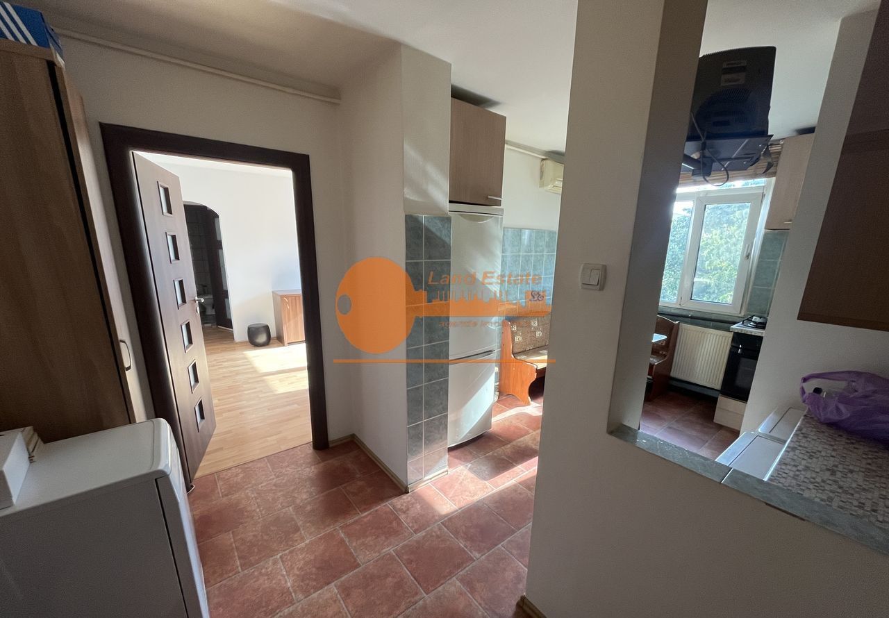 Apartament 3 camere Centrală proprie + Încălzire în pardoseală - Poză 4