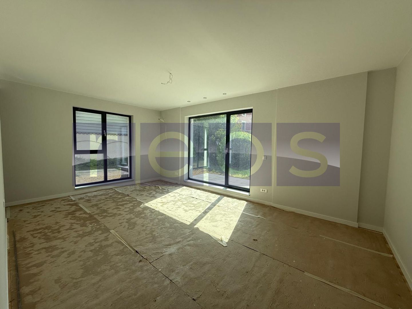 VANZARE APARTAMENT 3 CAMERE | STRAULESTI | 96MP | TERASA | COMPLEX NOU - Poză 1