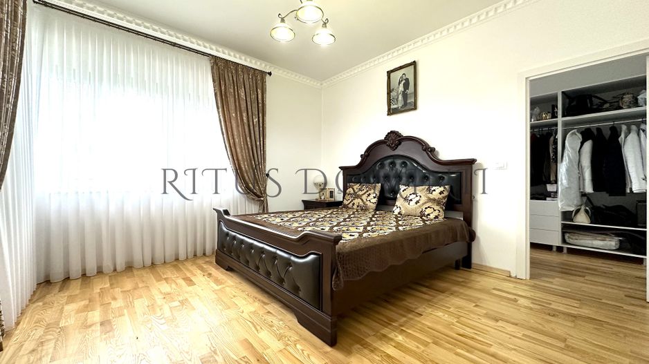 Vilă Spectaculoasă cu Piscină Privată, Dealuri Oradea, 460mp - Poză 2