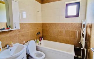 Casă spațioasă, mobilată și utilată în Năvodari Nord-Vest - Poză 8