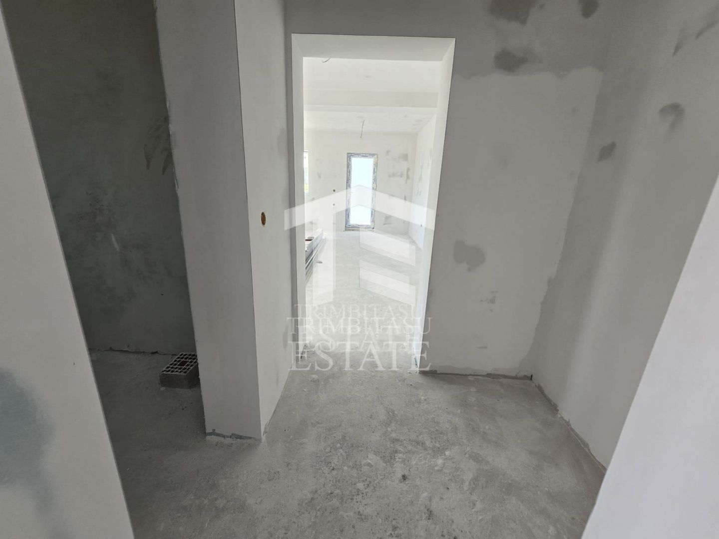 OVIDIU-POIANA- Vila tip duplex | terasa circulabila | gaz | curte - Poză 24