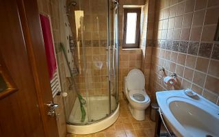 Vila cu piscina British School - Poză 30