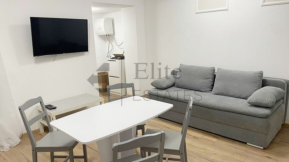 Casa de vanzare in zona Cantemir - Poză 1