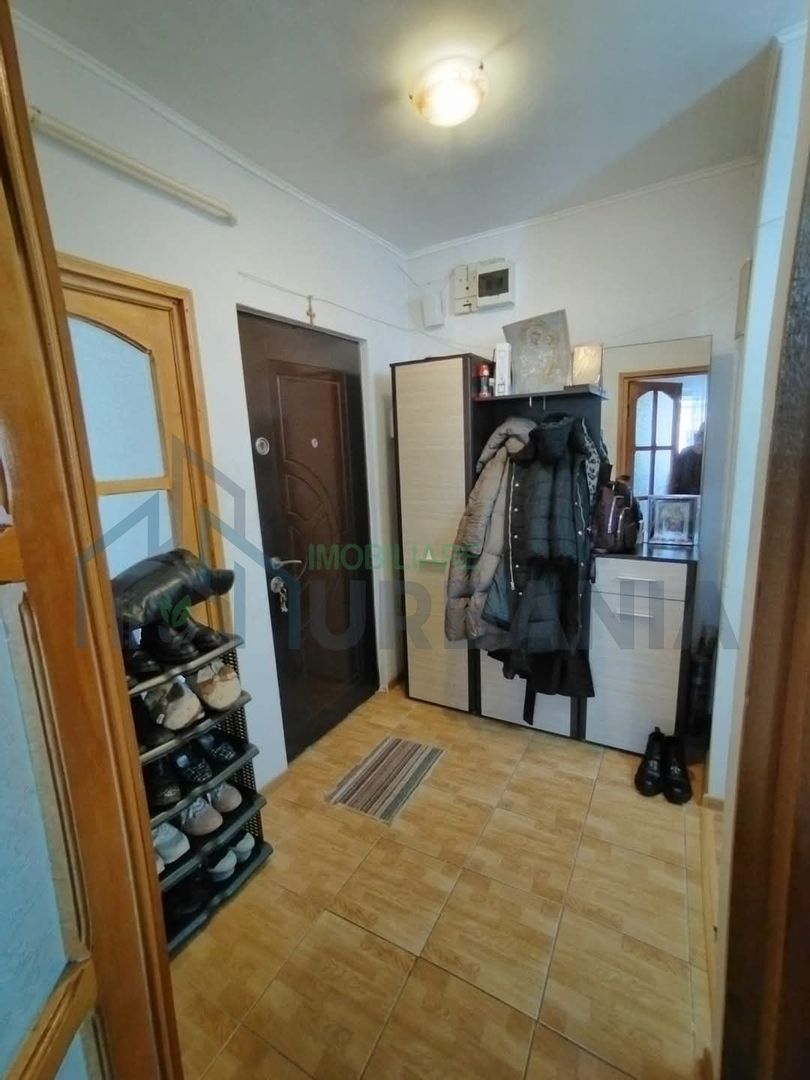 Cameră de închiriat în apartament - 150 de euro - Poză 1
