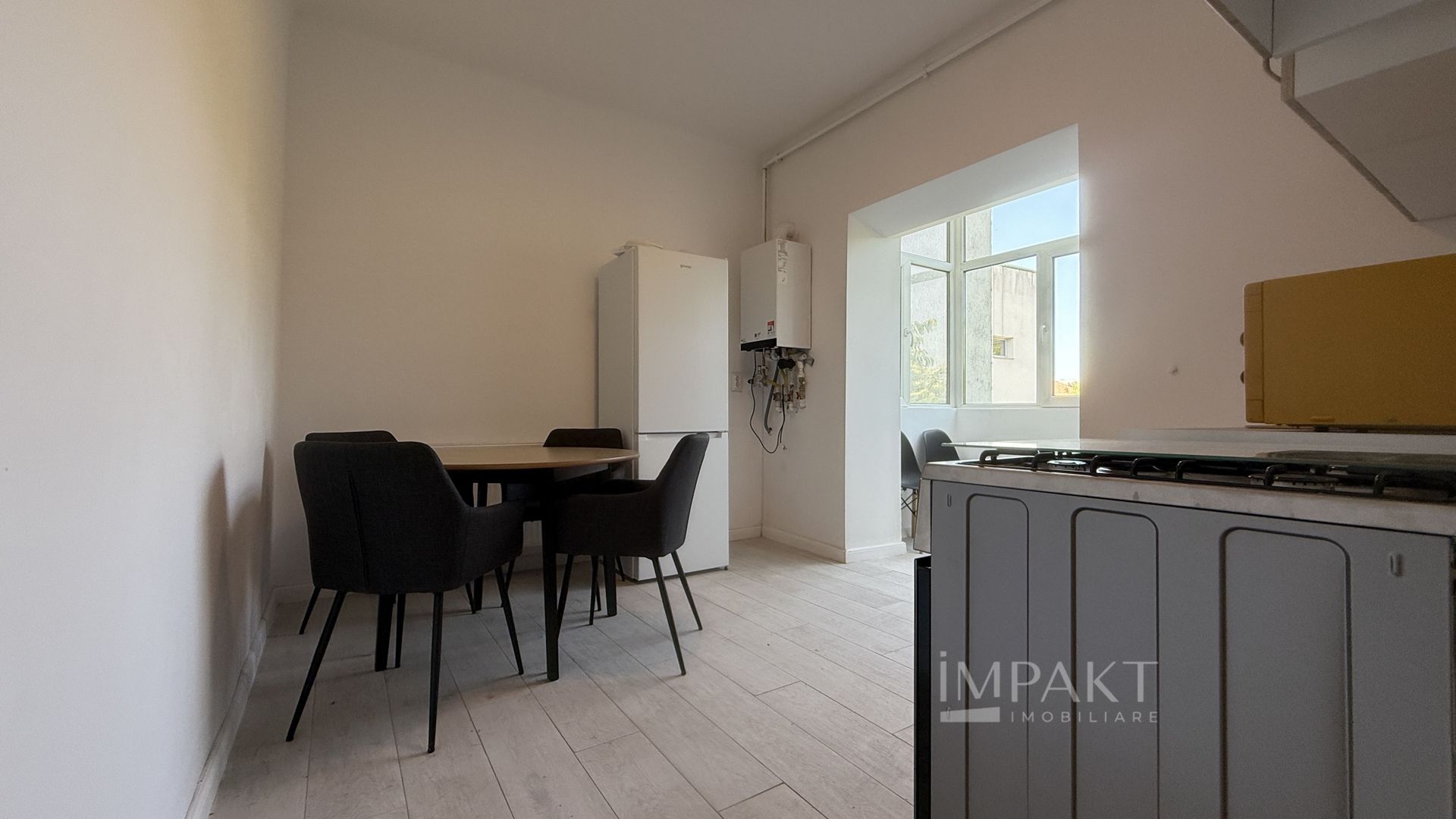 Apartament cu 3 camere separate langa Catedrala  Ortodoxa in centru - Poză 3