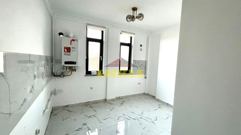 De vanzare, apartament cu 3 camere, zona Centrala - Poză 5
