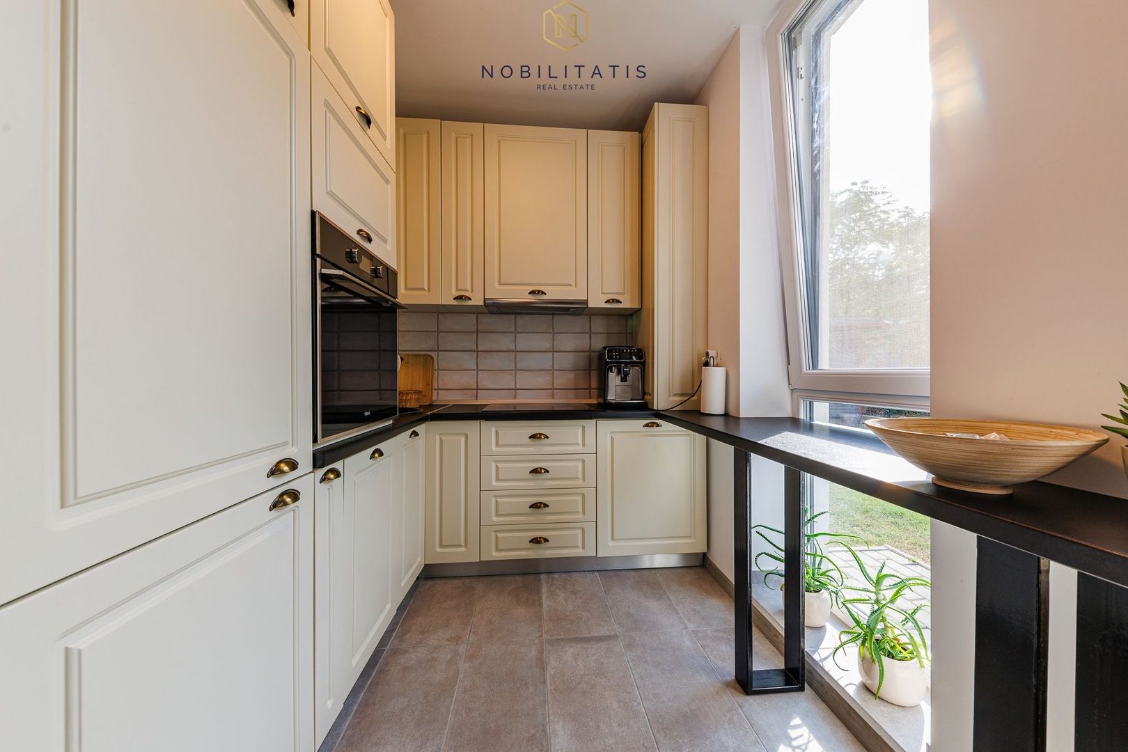 Apartament de Lux cu 3 Camere & Curte Privată de 212 mp în Timișoara - Poză 14