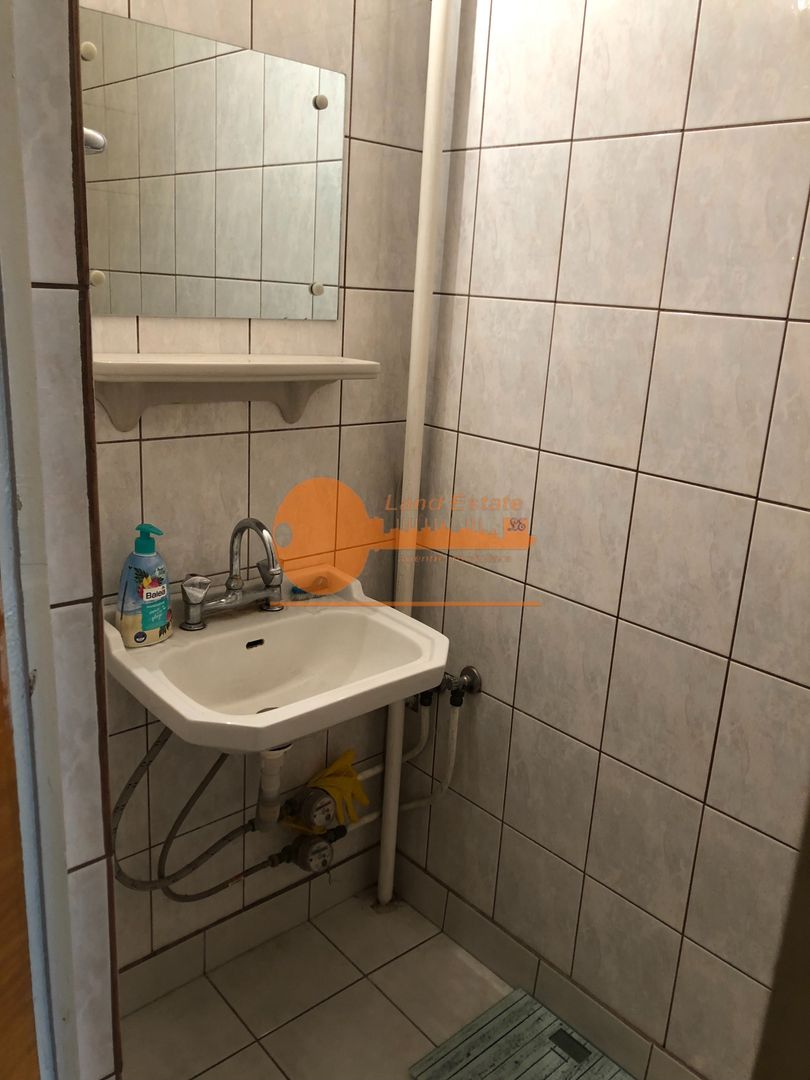 3 camere la 10 minute de Metrou Gorjului - Poză 16