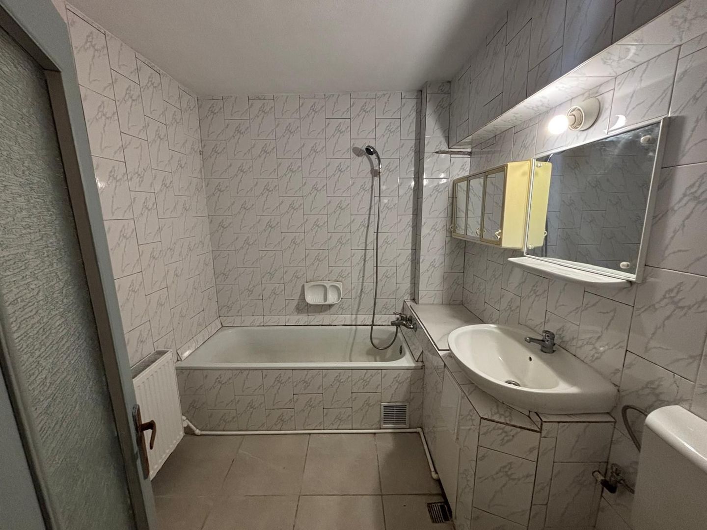 APARTAMENT 4 CAMERE | 84 MP | BOXĂ 40 MP+POD | 113 000 Euro | Suceava - Poză 9