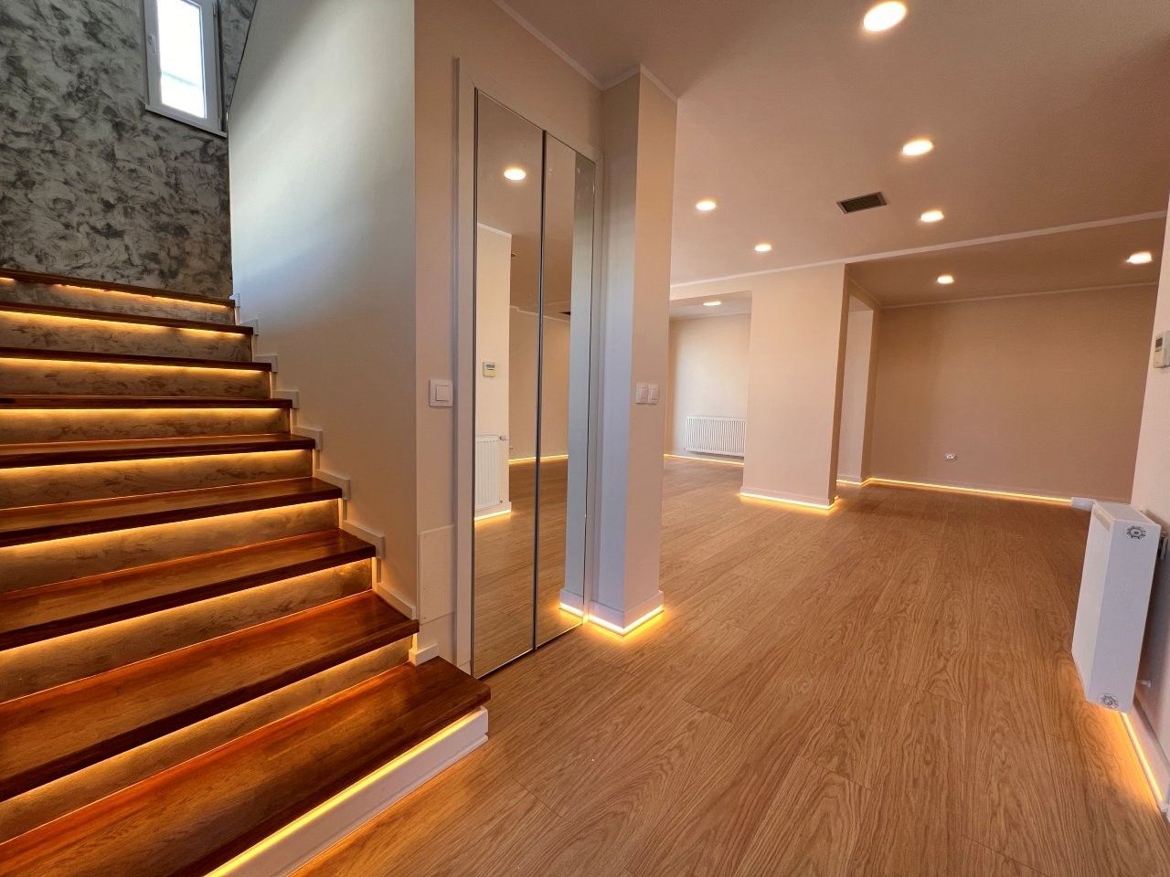 Vila 4Camere 3Bai Pipera-Tunari Renvoata complet 2025 - Poză 1