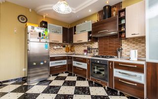 Vânzare, casă, 3 nivele, 200 mp + 10 ari, str. Gura Văii, Rîșcani - Poză 17