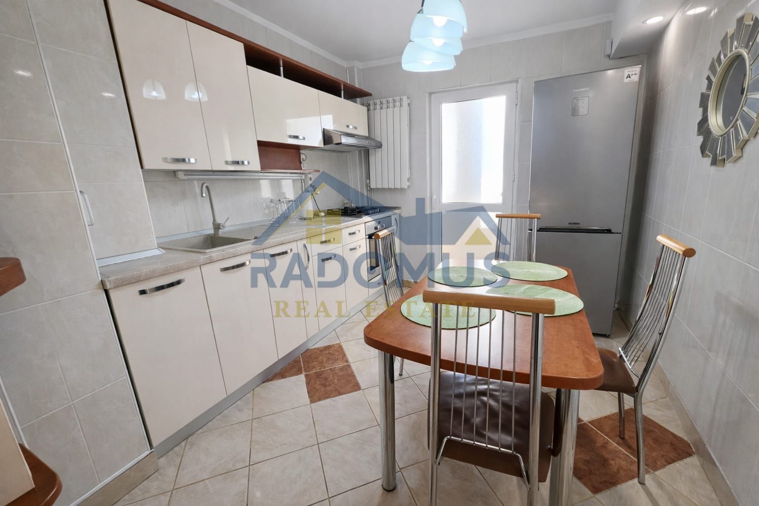 Ultracentral - 3 camere decomandat - 2 băi - 2 balcoane - Poză 8