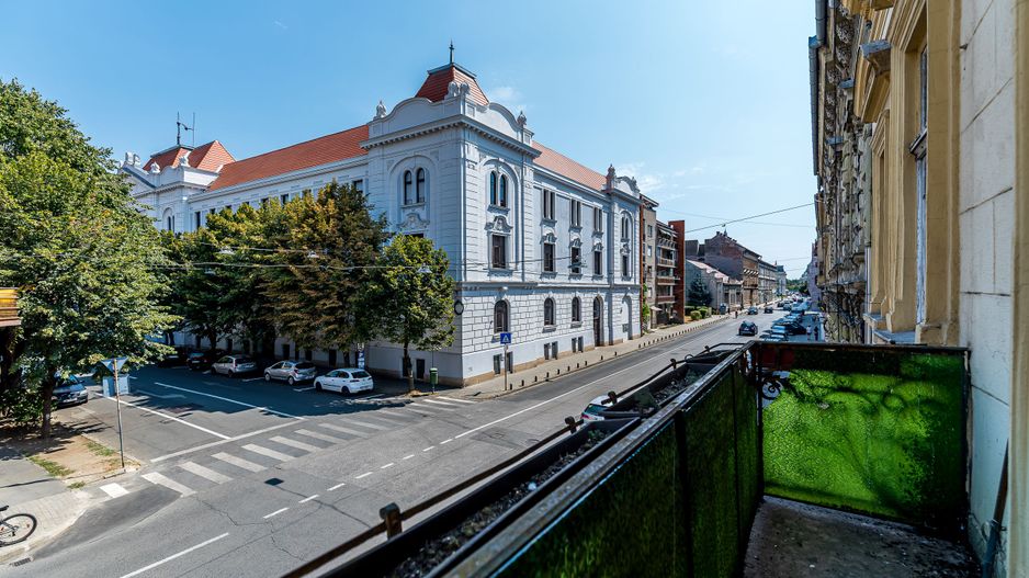RAR pe piata Apartament cu 3 camere si balcon pe strada Horia - Poză 2