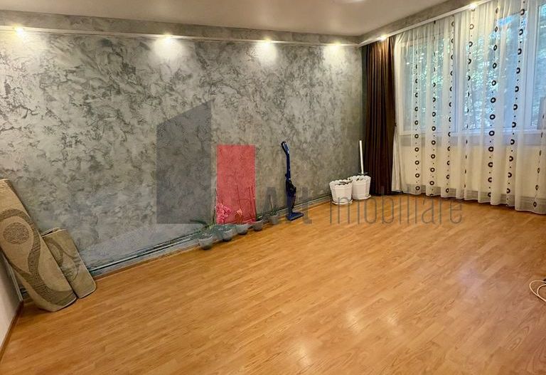 Vânzare apartament 4 camere decomandat cu centrală - Brâncoveanu - Poză 9