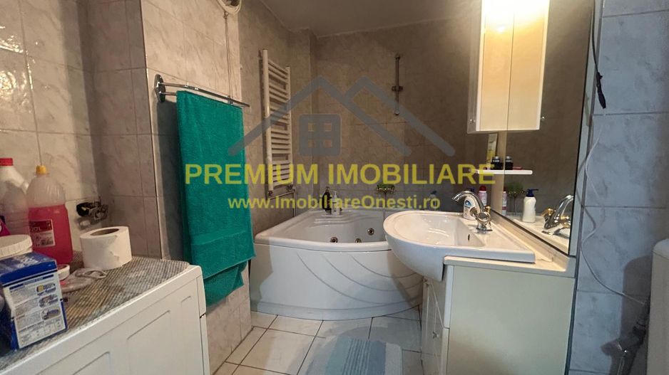 De vanzare Apartament 3 camere zona de jos - Poză 13