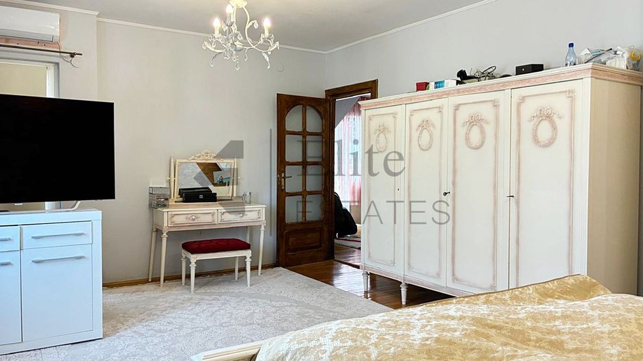Casa singura in curte ultracentral in Oradea - Poză 12