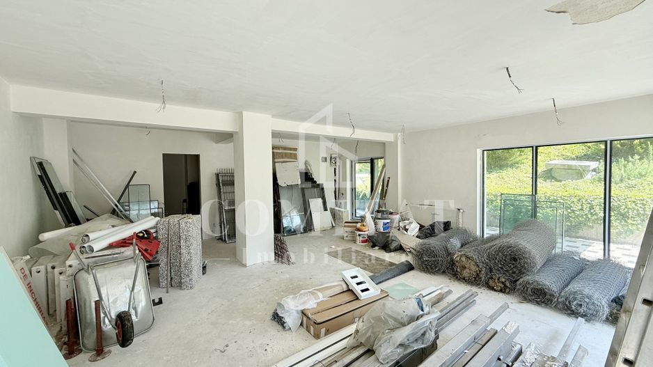 Spațiu comercial cu terasă open space cartier Borhanci - Poză 1