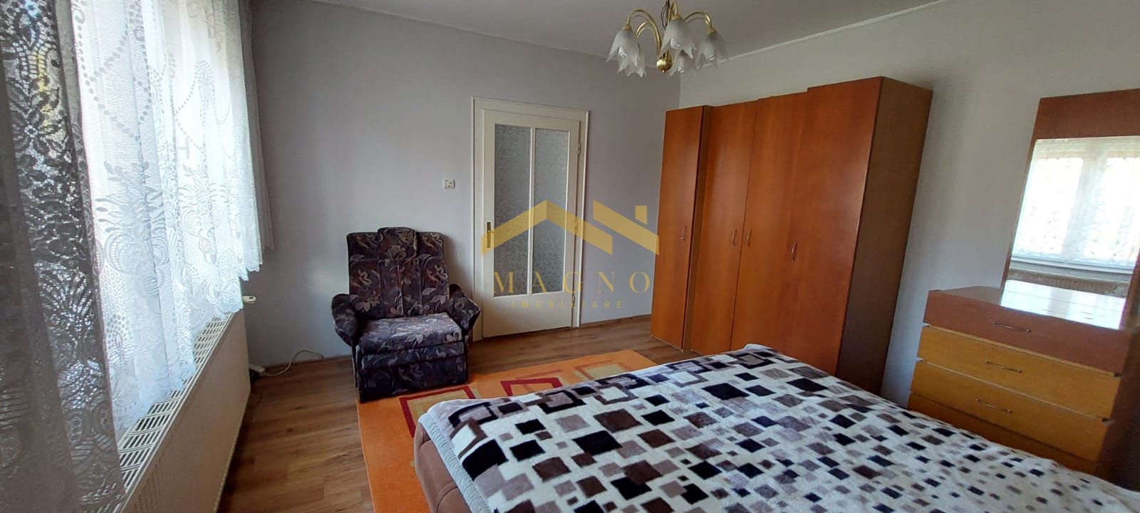 Casa de vanzare in Vladimirescu in zona primariei. - Poză 9