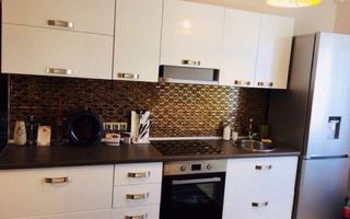 Inchiriez partament cu 3 camere in zona scolii nr.  18 - Poză 4