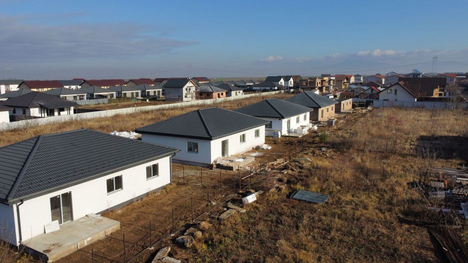 Casă pe parter de vânzare în cartierul Izvor - Poză 5