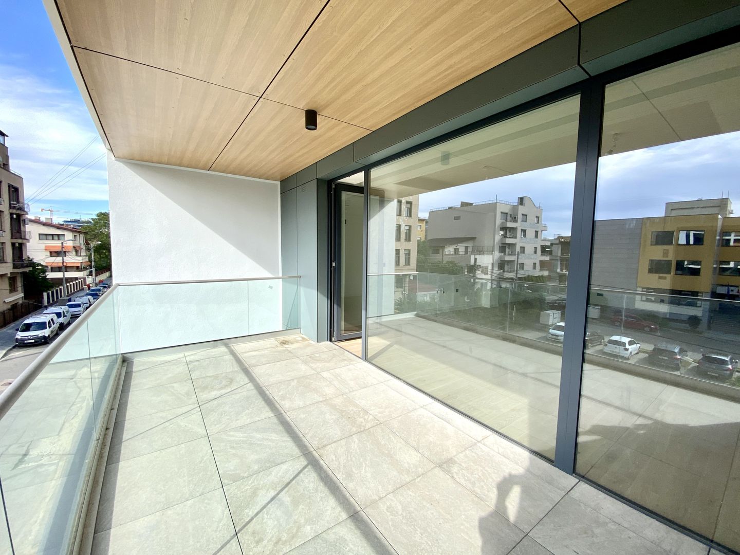 Apartament 3 camere de vanzare - Barbu Vacarescu - Poză 1