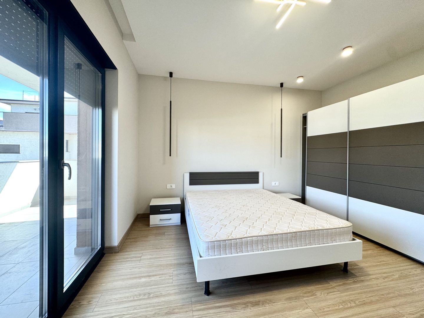 Apartment cu 2 camere, cu terasa generoasă, in zona Dumbrăvița - Kaufland - Poză 10