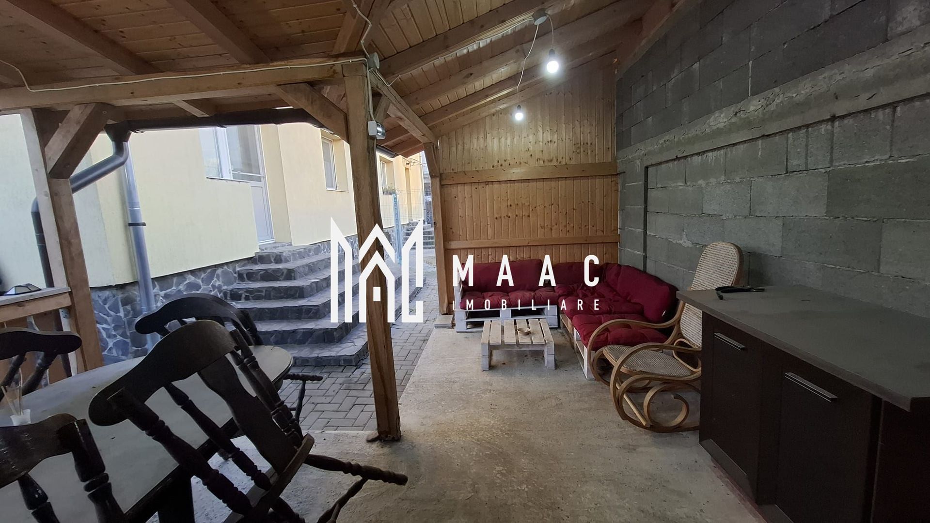 Casa 8 camere | 308mpu | 2 Apartamente | Selimbar - Poză 25