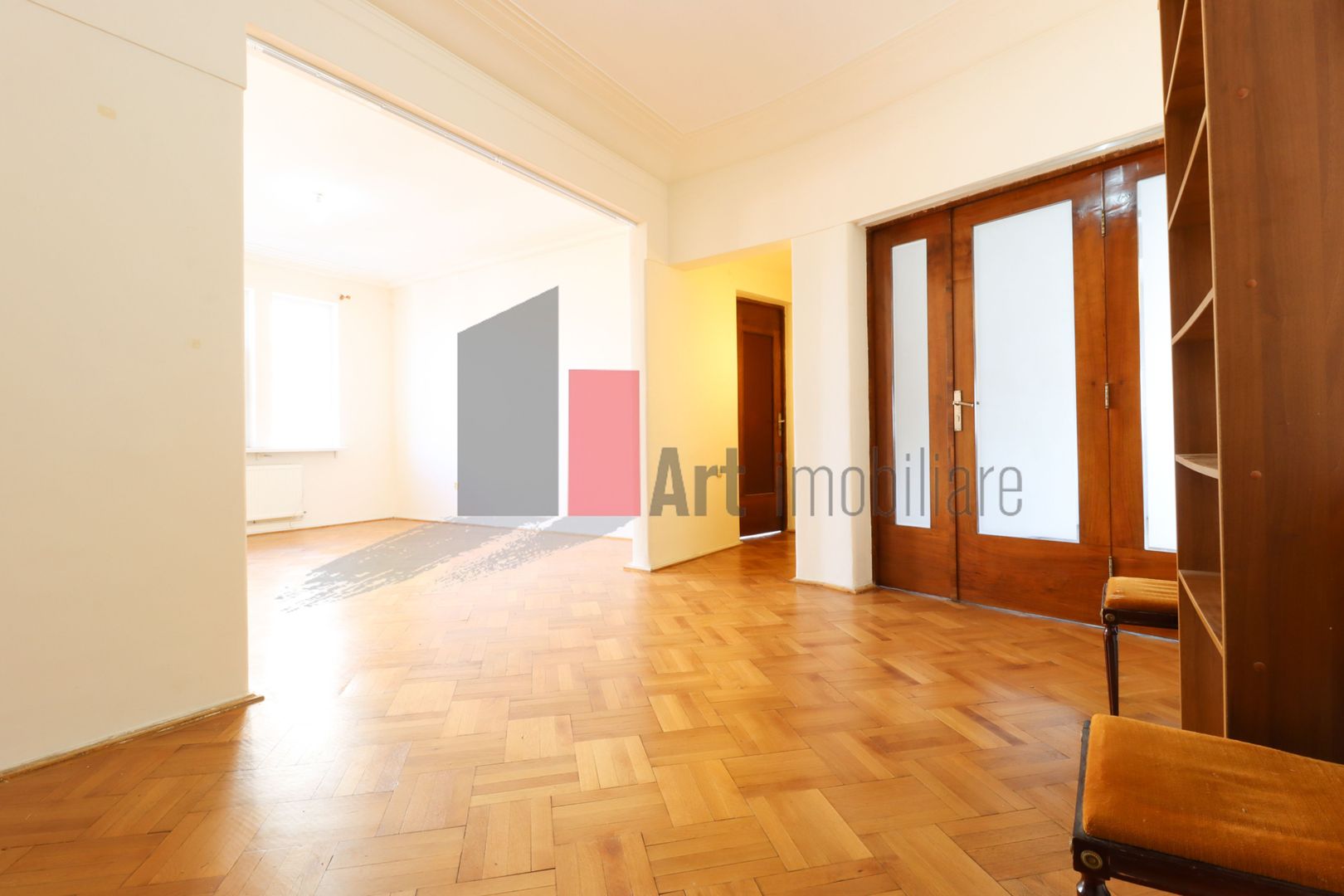 Apartamentul "DEKORA", bloc Art Deco, interior compartimentat de exceptie - Poză 1