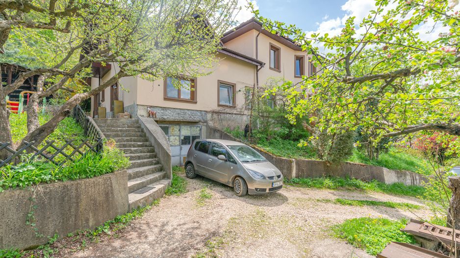 Oportunitatea de a deține o casa cu 3.385 mp teren în centrul - Poză 7