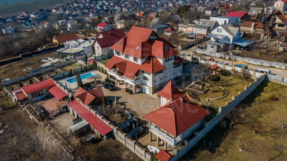 Vânzare casă de lux, 700 mp + 22 ari, situată în Tohatin - Poză 28
