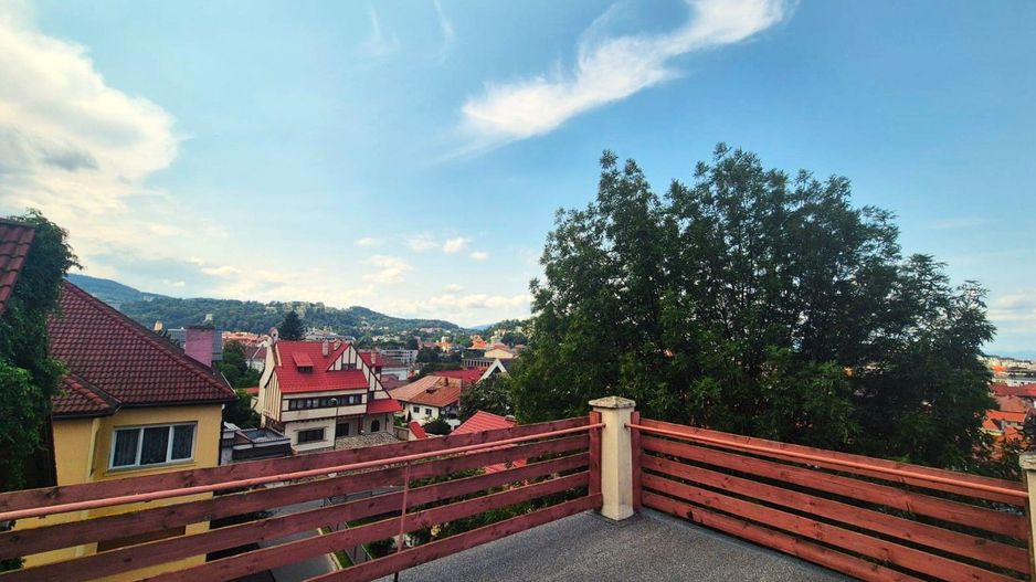 Apartament in casă, într-o zonă exclusivistă, priveliște deosebită. - Schiță 1