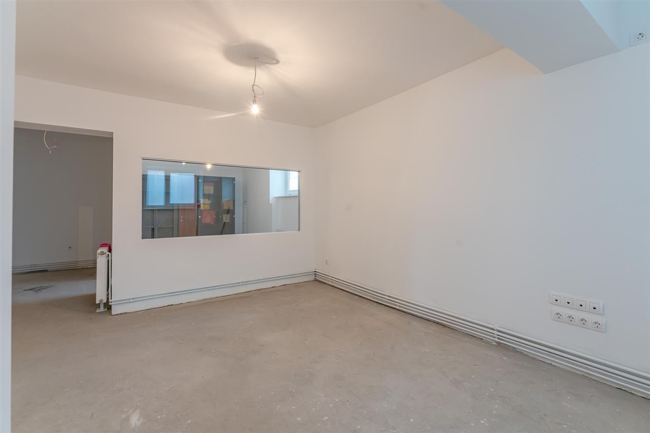 Spatiu comercial la demisol cu acces direct din strada - Poză 6