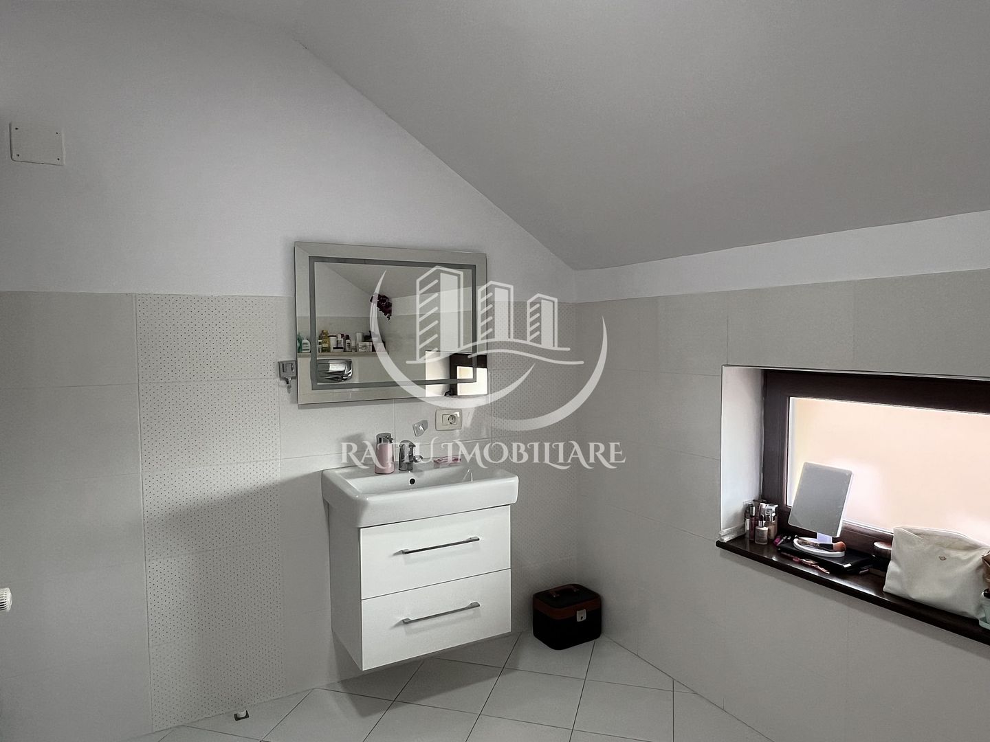 Casa cu 5 camere | P+M | Iosia | Oradea - Poză 18