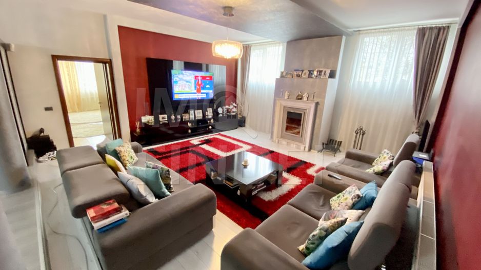 Proprietate unicat 140 mp utili, 100 mp gradina, Zorilor, tavan inalt - Poză 1