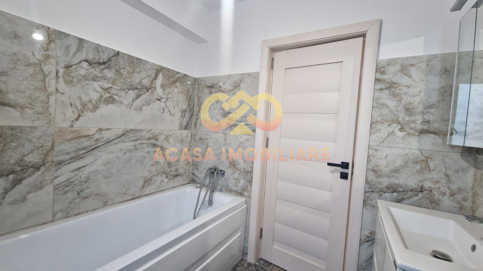 FINALIZAT NOU APARTAMENT 3 CAMERE CU GRADINA - Poză 13