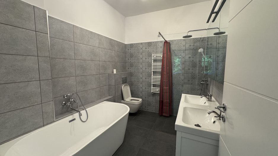 Apartament cu vedere spre Tâmpa, liniște și natură, în Centrul Istoric al Brașov - Poză 11