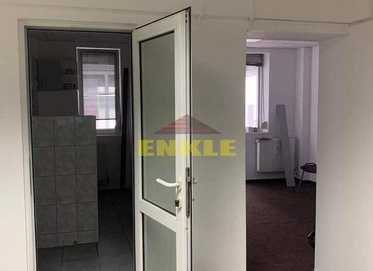 Vânzare apartament cu 4 camere, zona lic M Eminescu, pret negociabil! - Poză 5