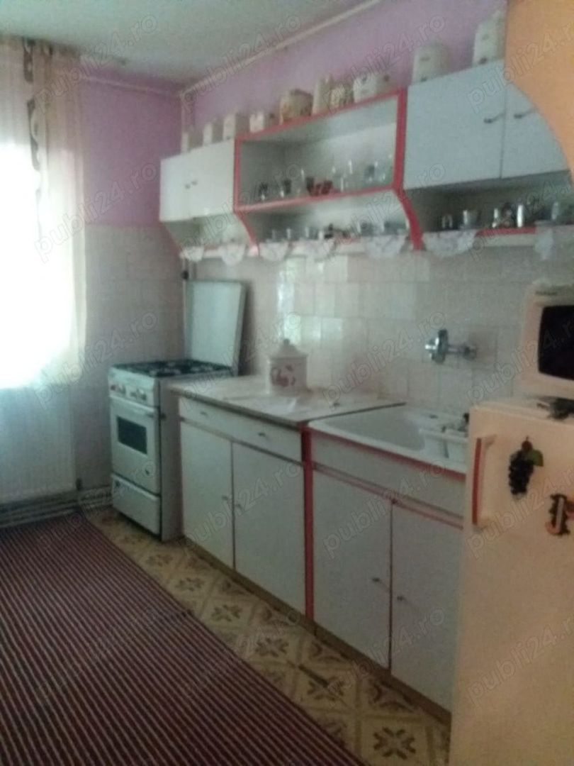 Apartament 4 camere de vanzare - Poză 10