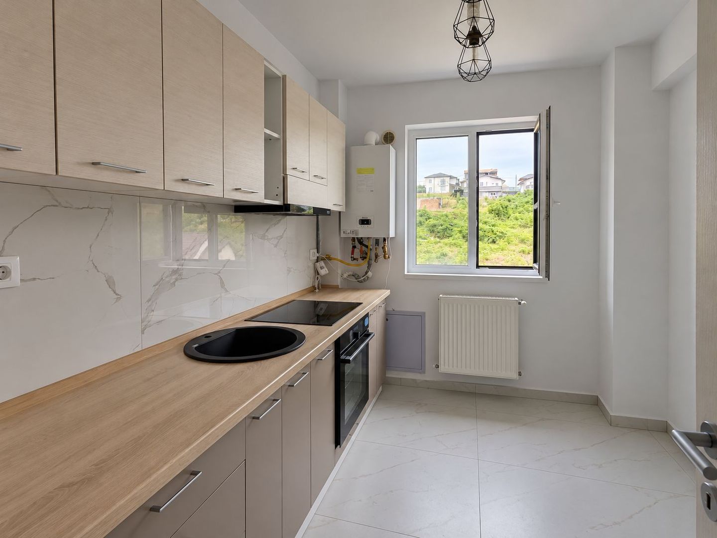 Apartament 2 camere decomandat 52mp- 95000euro-Sofia District-Visan - Poză 3