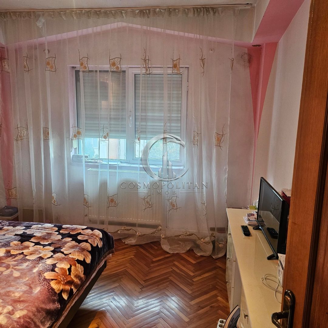 Apartament cu 3 camere ~ zona Brosteni / Colegiu ~ etaj 3 din 4 - Poză 10