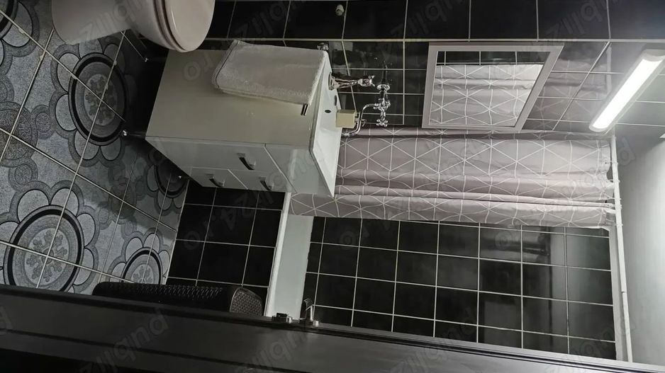 Vând apartament decomandat cu 3 camere, micro 16. - Poză 10