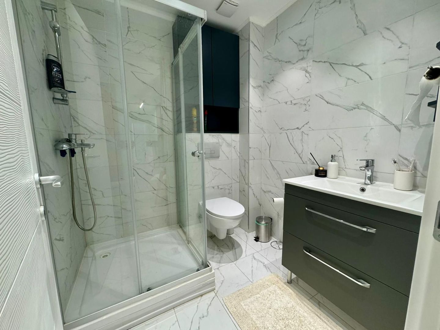 COSMOPOLIS - Apartament cu 3 camere si gradina, mobilat si utilat. - Poză 18